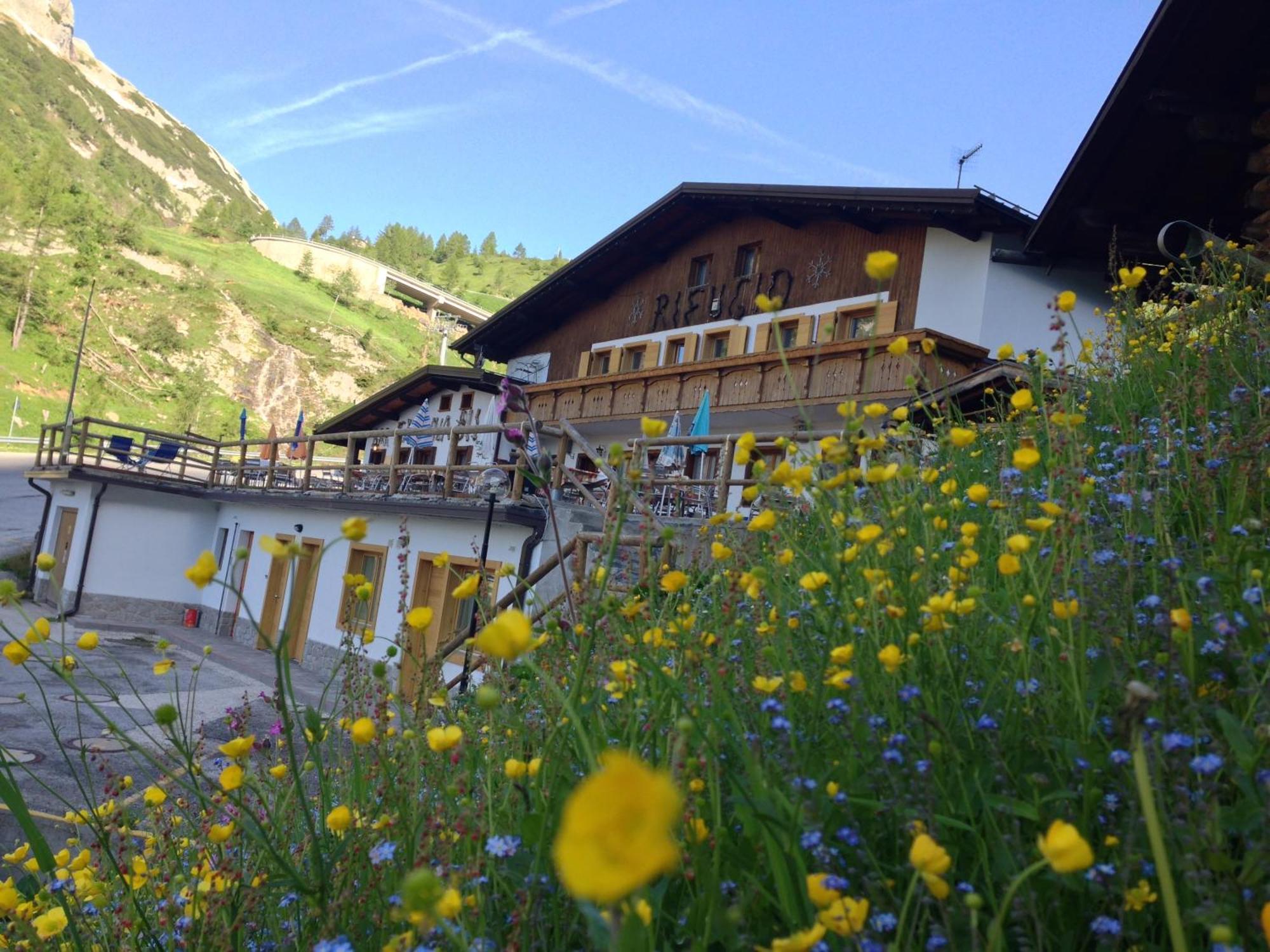 Rifugio Capanna Bill Hotell Rocca Pietore Exteriör bild